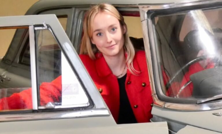 Hettie Jago: The Story Behind The Age-Defying Antique Expert and TV Star